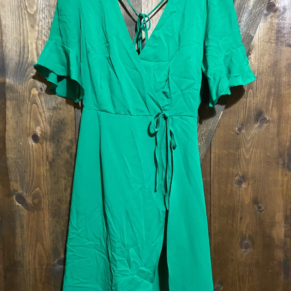 DO+BE Plunge Neck Romper With Skirt, size M - Picture 2 of 6